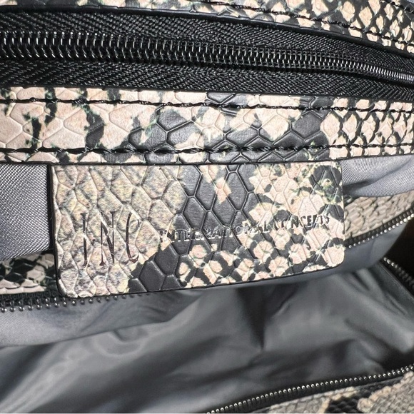 New I.N.C. International Concepts Trippii Chain Tote Snakeskin Design - Picture 13 of 15